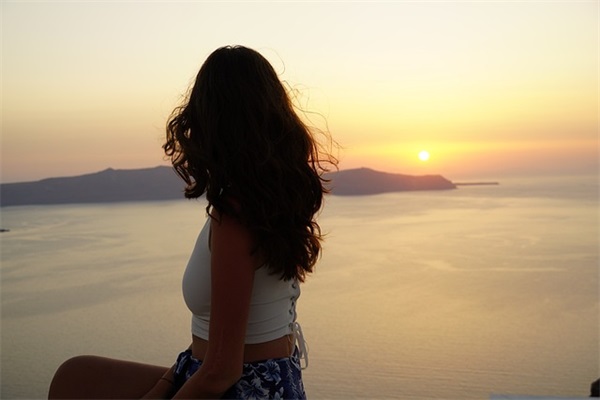 合适发朋友圈的爱情文案 朋友圈文案爱情伤感