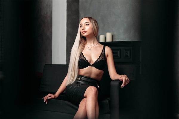 情侣个签一对简短唯美 情侣个签一对简短唯美英文